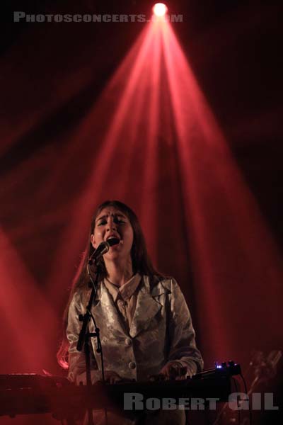 WEYES BLOOD - 2017-04-11 - PARIS - Point Ephemere - Natalie Mering